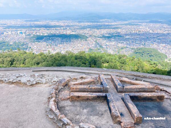 【大文字山】五山送り火「大」の火床から山頂へ ♪ 鹿ヶ谷〜銀閣寺ルートで京都市内一望!